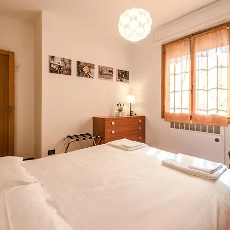 아파트 Hp House, Garage E Parcheggio Privato, Wifi