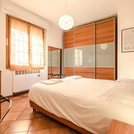 아파트 Hp House, Garage E Parcheggio Privato, Wifi 칼더라라디레노