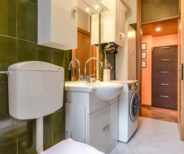 아파트 Hp House, Garage E Parcheggio Privato, Wifi 칼더라라디레노