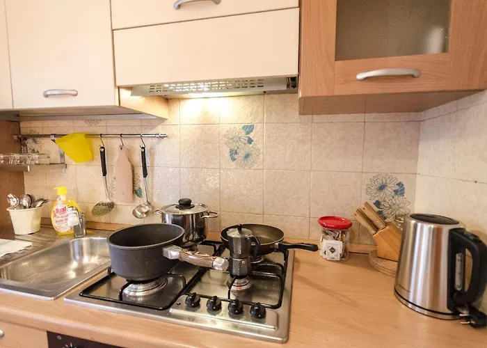 Hp House, Garage E Parcheggio Privato, Wifi 아파트 칼더라라디레노